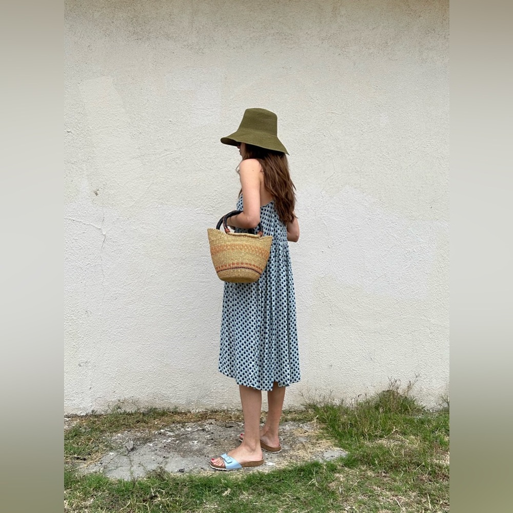 The great 100% silk slip dress size 0 (fits more like a S/M)